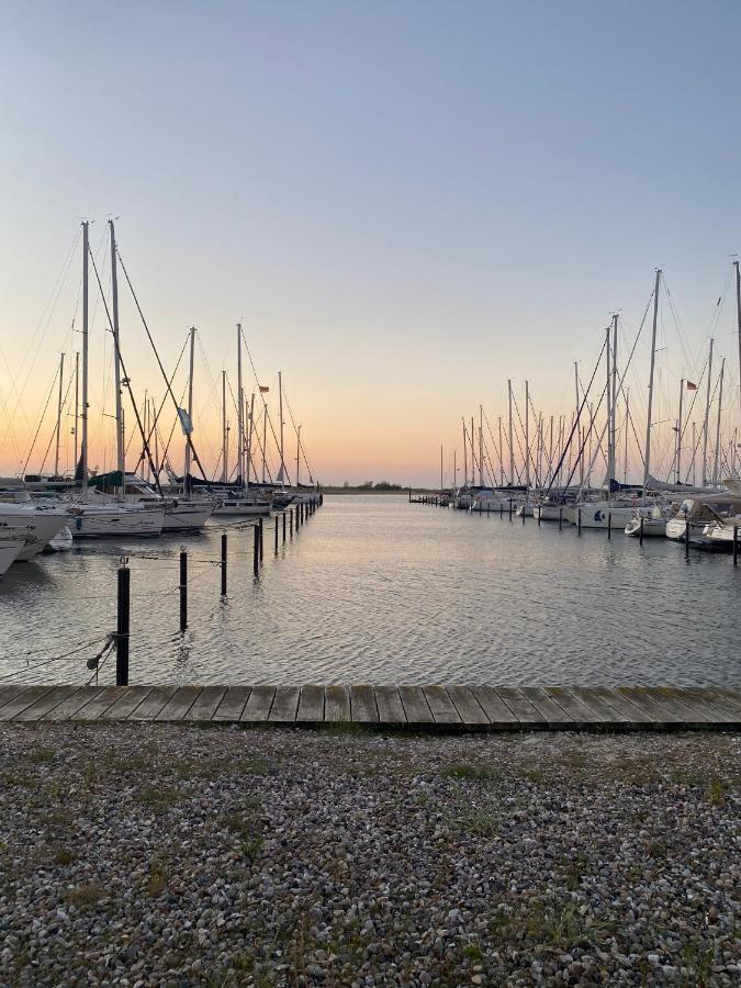 Stylische Ferienwohnung Top Lage Am Hafen, Strand Und Meer Wendtorf Eksteriør bilde